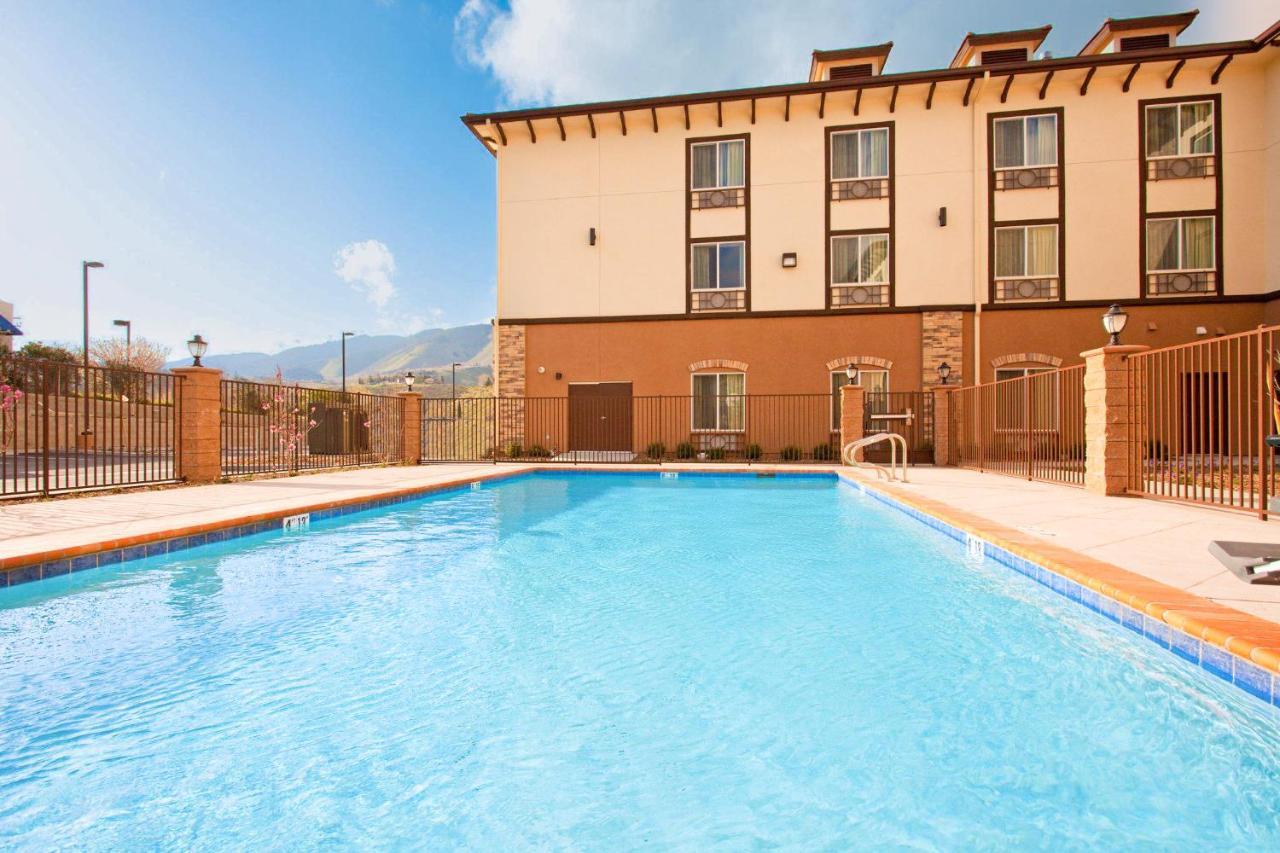 Holiday Inn Express & Suites Frazier Park By Ihg Lebec Bagian luar foto
